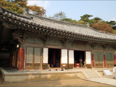 진리의 세계를 나타낸 비로전