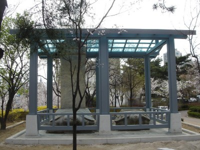 치욕의 역사를 기억하게 하는 삼전도비