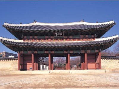웅장한 규모의 돈화문