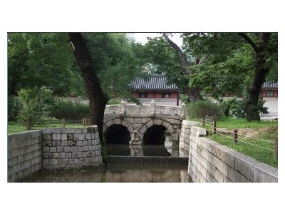 처음 모습을 간직한 금천교