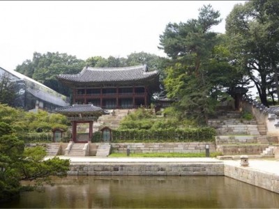 창덕궁의 후원을 변화시킨 정조